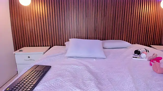 Foxy_Kylie's cam snapshot