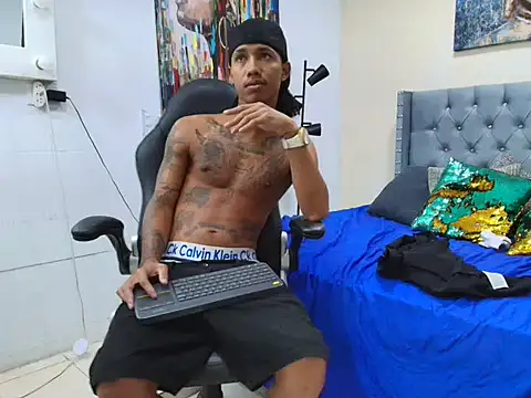 Dylan_22cm_'s cam snapshot