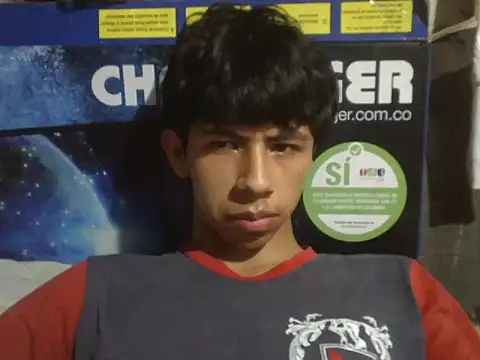 Carlos_Albert02's cam snapshot