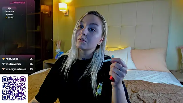 Debbie_Taylor's cam snapshot