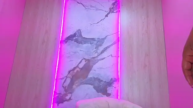 Cristal_hott1's cam snapshot