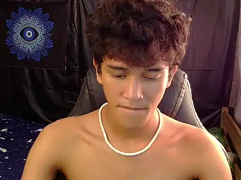 hugekenbigcock live sex cam