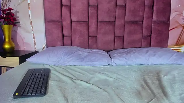 aby_divine's cam snapshot