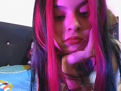 amy_mechelle's cam snapshot