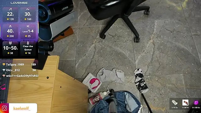 kaelwolf_tay live sex cam