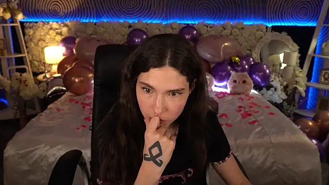 BabyFlowerr's cam snapshot