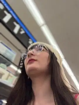 urpuppymoon's cam snapshot