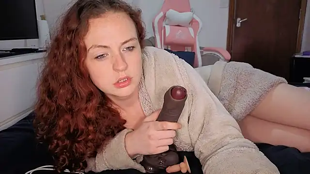 ENGLISHEMILY_69's cam snapshot