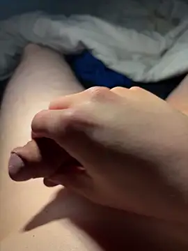 GastonBig live sex cam