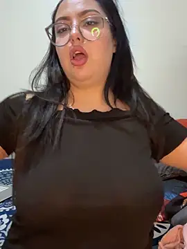 MileyGia live sex cam