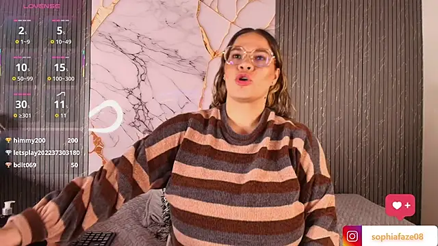 big_tits_in_your_face's cam snapshot