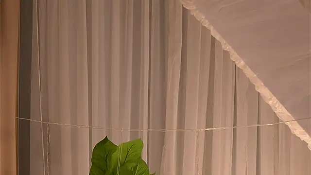 YasmineShaw's cam snapshot