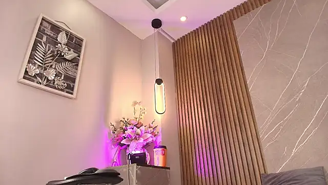 biancaa_18's cam snapshot