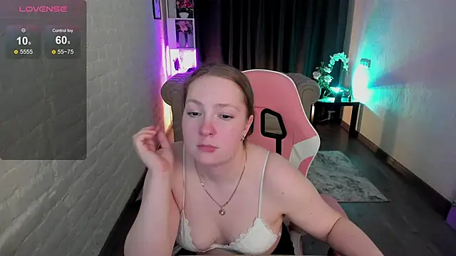 Elizabeth_Walson's cam snapshot