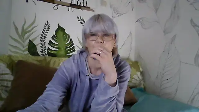 Catty_Lady's cam snapshot