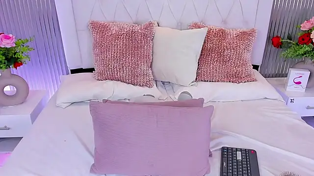 MelodySweetHoney's cam snapshot