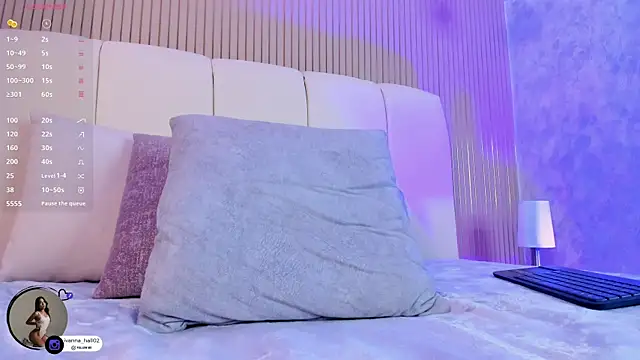 Ivana_Hall's cam snapshot