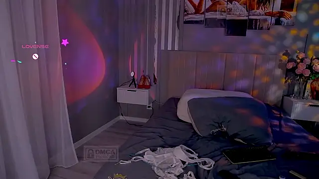 black_cat-11's cam snapshot