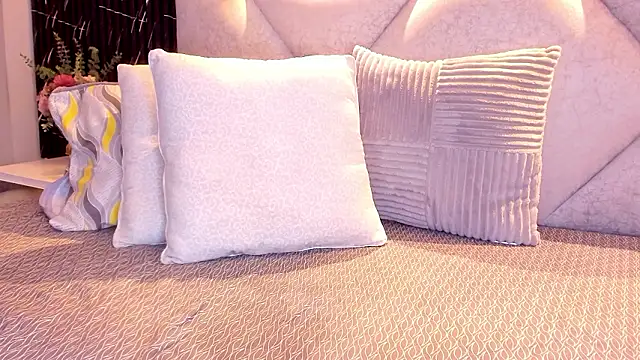 katrina_kaif_x's cam snapshot