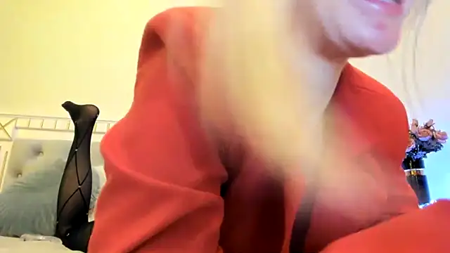 Politeeliza's cam snapshot