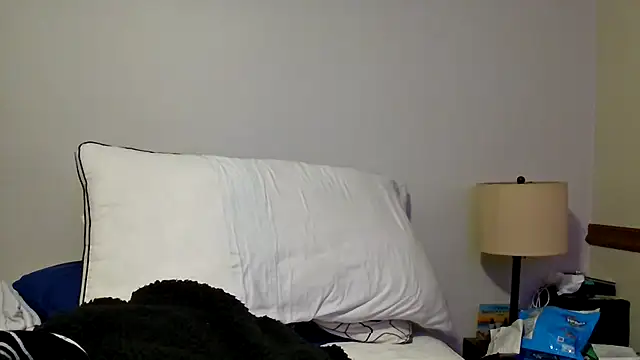 FrankieFuckMe live sex cam