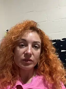 Reddgiirl's cam snapshot