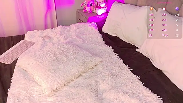 smiling__girl2's cam snapshot