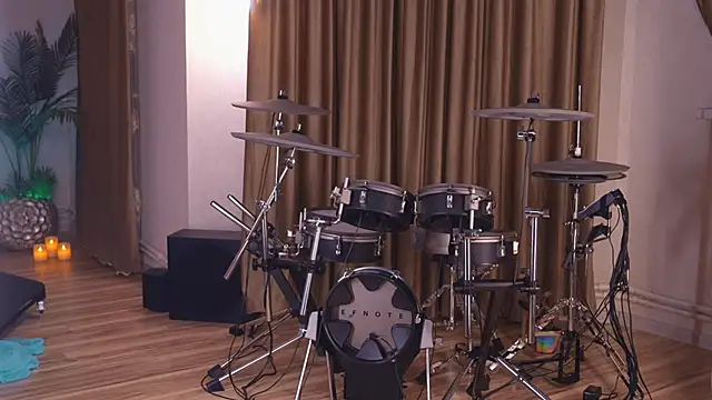 KittyCaitlin's cam snapshot