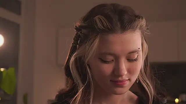 EleniRoeber's cam snapshot