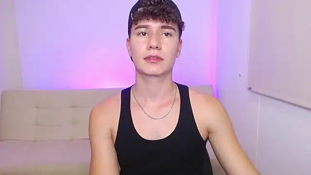 adrian_morelly live sex cam