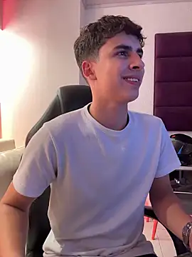 AdrianRinaldi live sex cam