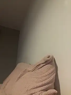 LollyLove_'s cam snapshot