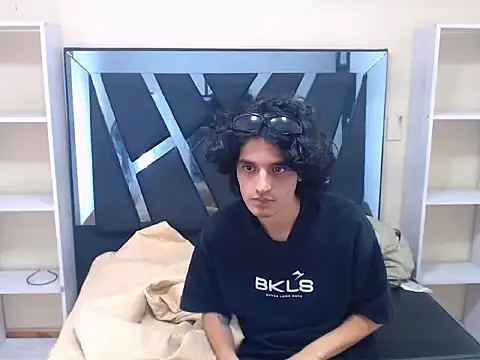 SamiSaturno's cam snapshot