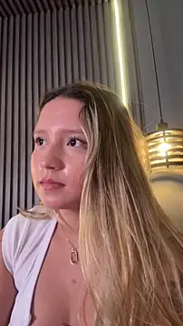 MiaPetit_'s cam snapshot