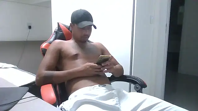 JUNINHOLEKEJR's cam snapshot