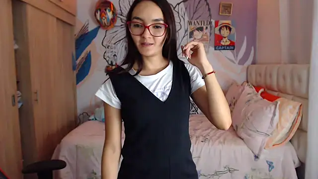 LinzyBaner's cam snapshot