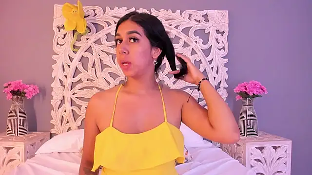 AnaGonzalez_'s cam snapshot