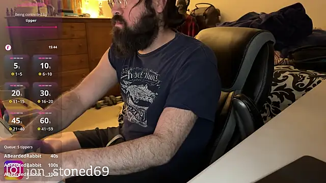 beardedfantasydaddy's cam snapshot