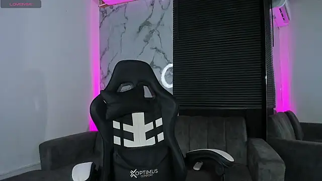 Courtney_gonet's cam snapshot