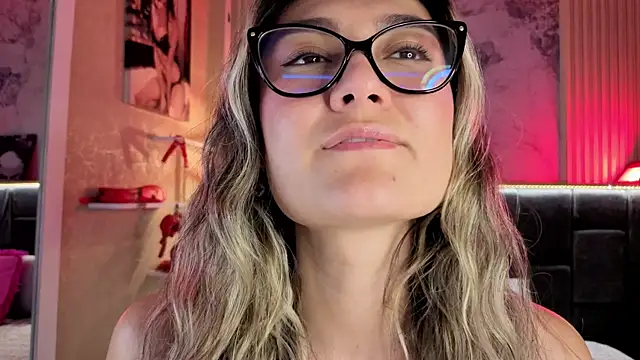 Im-Lola's cam snapshot