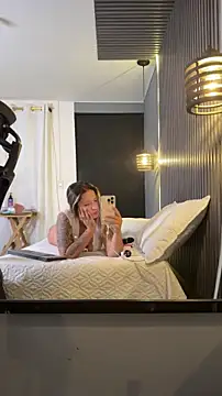 MiaPetit_'s cam snapshot