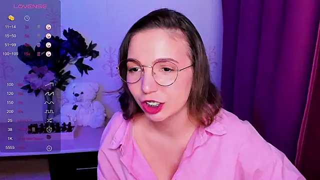 KindHazelHere_'s cam snapshot