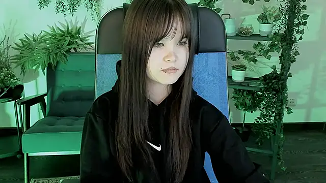 Elainebeness's cam snapshot