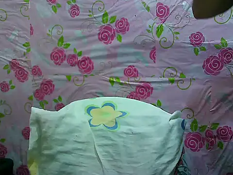 Suckable_leigh's cam snapshot