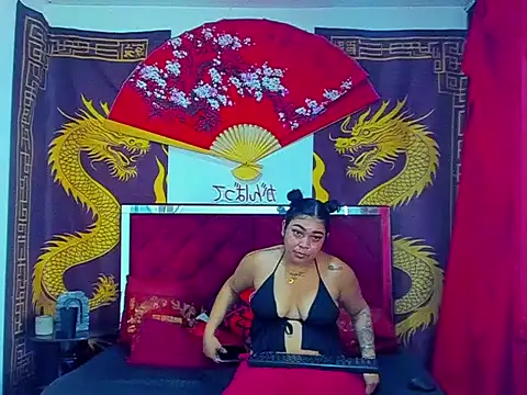 Latin_bigbutt's cam snapshot