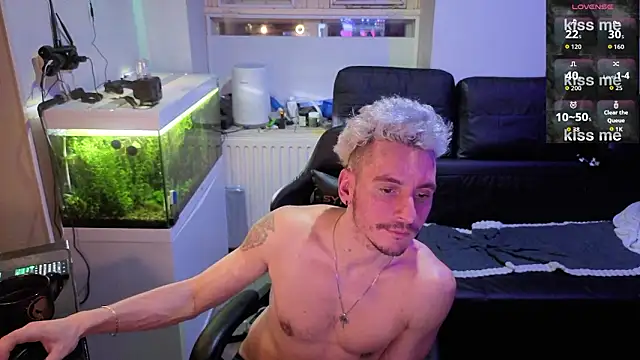 Rayzel_White's cam snapshot