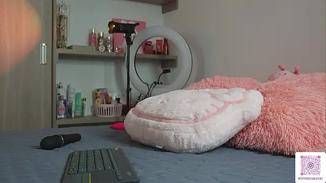 sophi_lii live sex cam