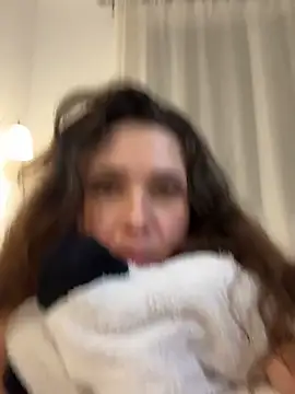 MayaVonDe's cam snapshot