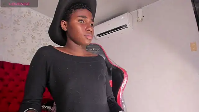 teylor_lovee live sex cam