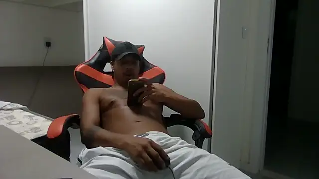 JUNINHOLEKEJR's cam snapshot